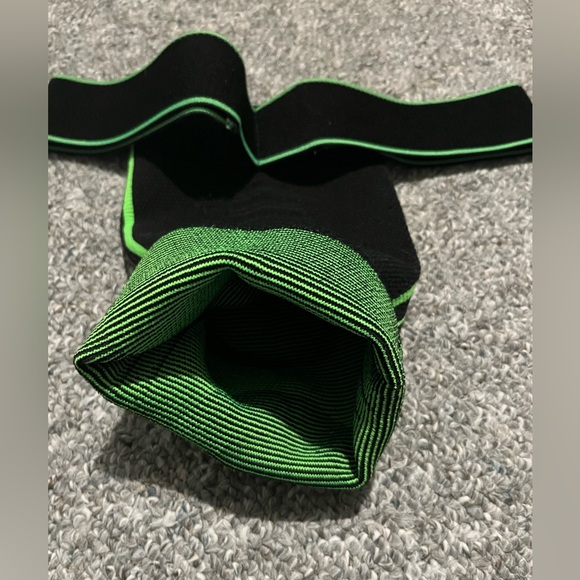 knee brace size s - Picture 4 of 4